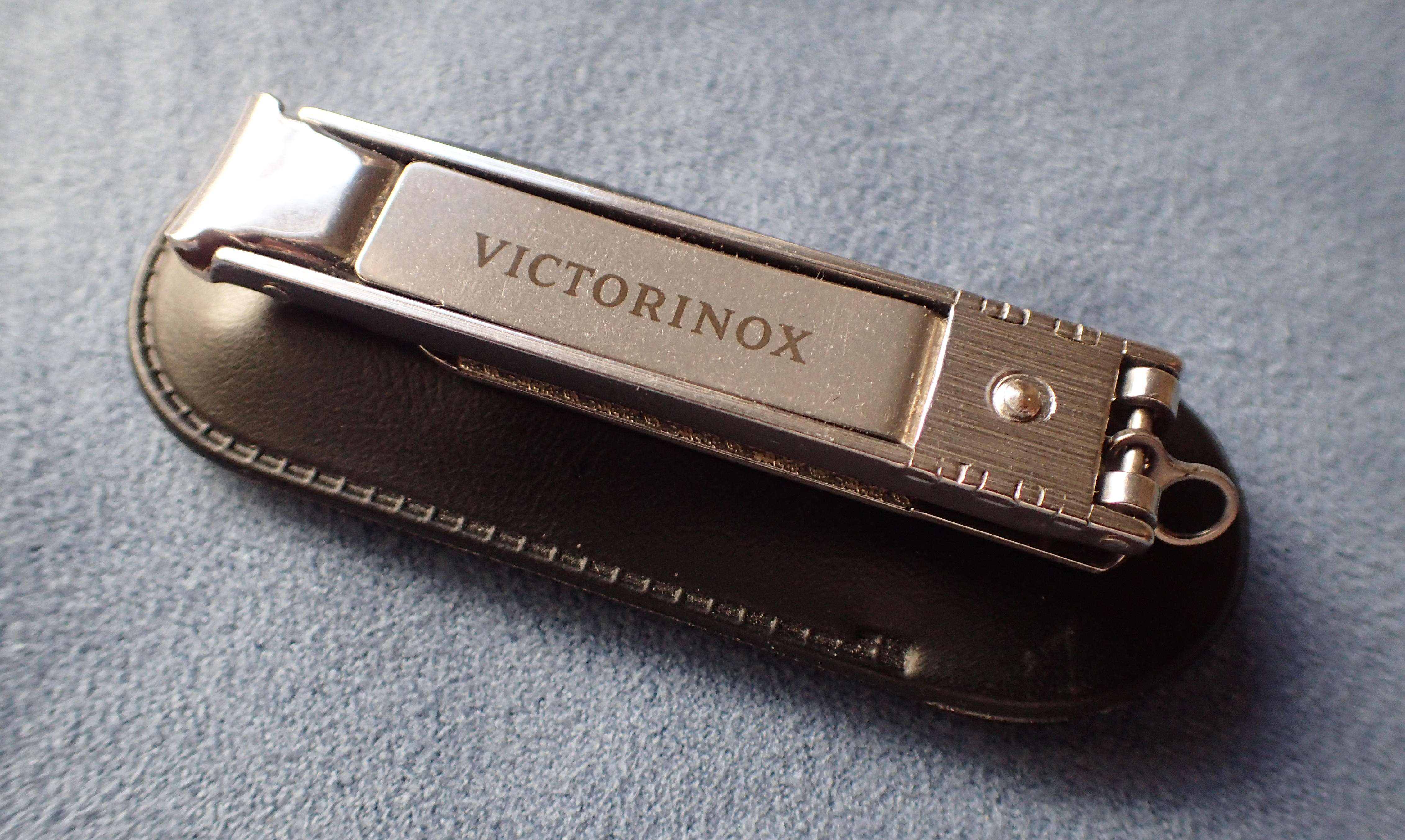Victorinox Nail Clippers - Folding Stainless Steel Red Grip -Made In  Switzerland | eBay